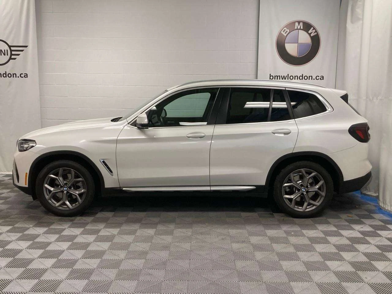 BMW X3 ПАНО / ЛИЗИНГ / ЦЕНА до БГ, снимка 3 - Автомобили и джипове - 55396178