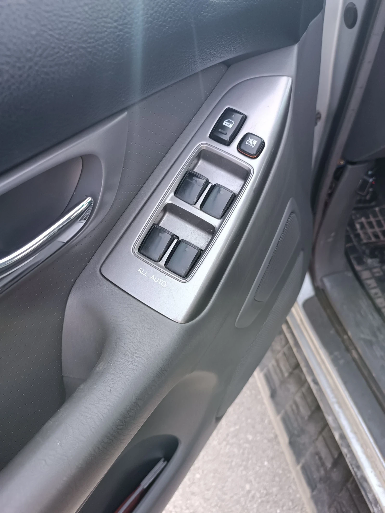 Toyota Land cruiser 120 Prado, снимка 5 - Автомобили и джипове - 55509833