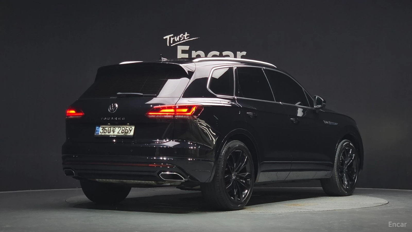 VW Touareg RLINE* 3.0TDI* DISTRONIC* ОБДУХВАНЕ* 360* КАМЕРА* , снимка 3 - Автомобили и джипове - 55547222