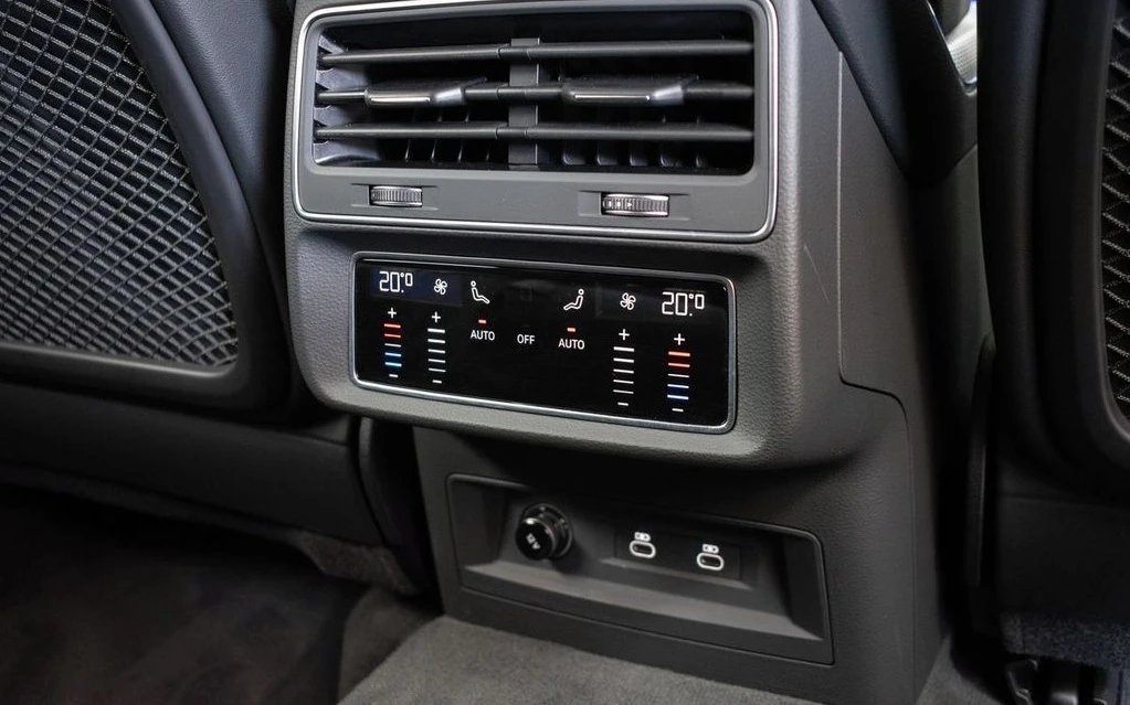Audi Q7 50TDI Quattro S-Line, снимка 10 - Автомобили и джипове - 55628697