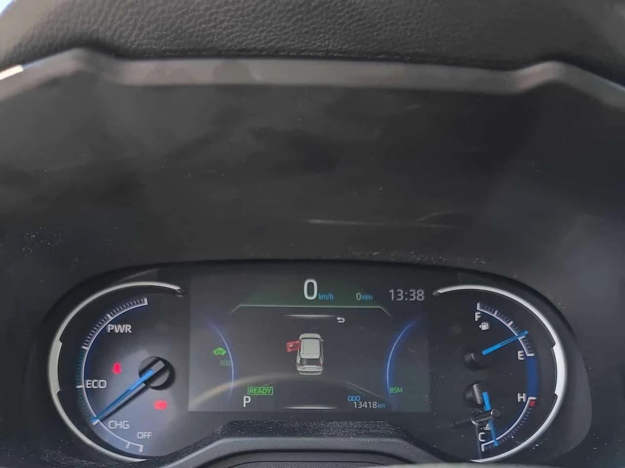 Toyota Rav4 * Hybrid XLE * CARFAX * БЕЗ ПЪРВОНАЧАЛНА ВНОСКА, снимка 8 - Автомобили и джипове - 55663109