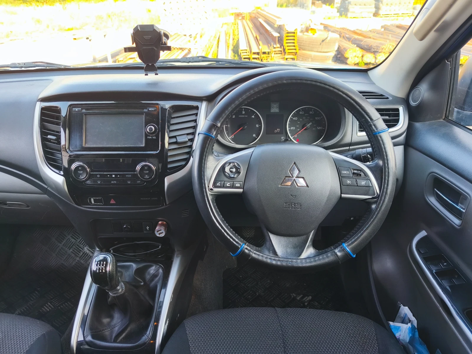 Mitsubishi L200 2.4d РЪЧКА , снимка 8 - Автомобили и джипове - 55682360