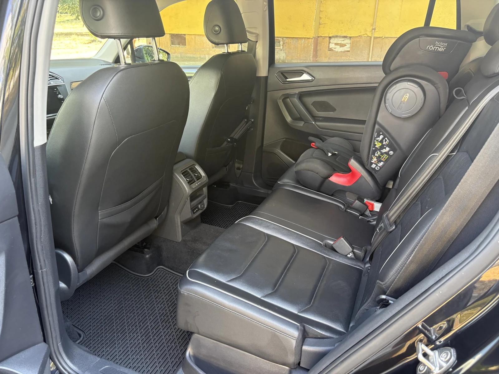 VW Tiguan Allspace 2.0 TSI/FULL MAX, снимка 12 - Автомобили и джипове - 55847412