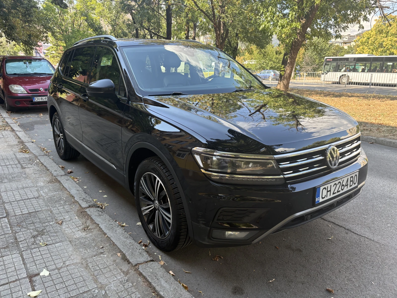 VW Tiguan Allspace 2.0 TSI/FULL MAX, снимка 3 - Автомобили и джипове - 55847412