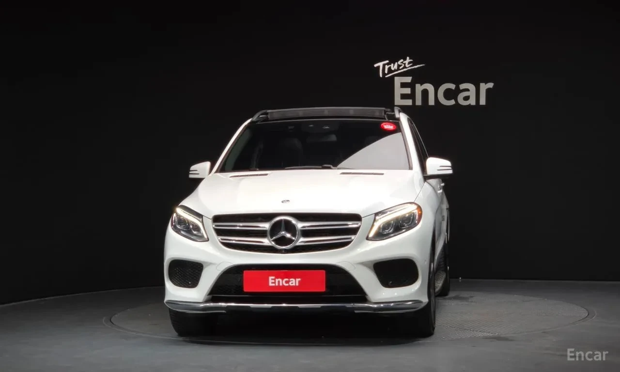 Mercedes-Benz GLE 350  АМГ ПАКЕТ/d 4MATIC Premium/ФИНАНСИРАНЕ, снимка 3 - Автомобили и джипове - 56156080
