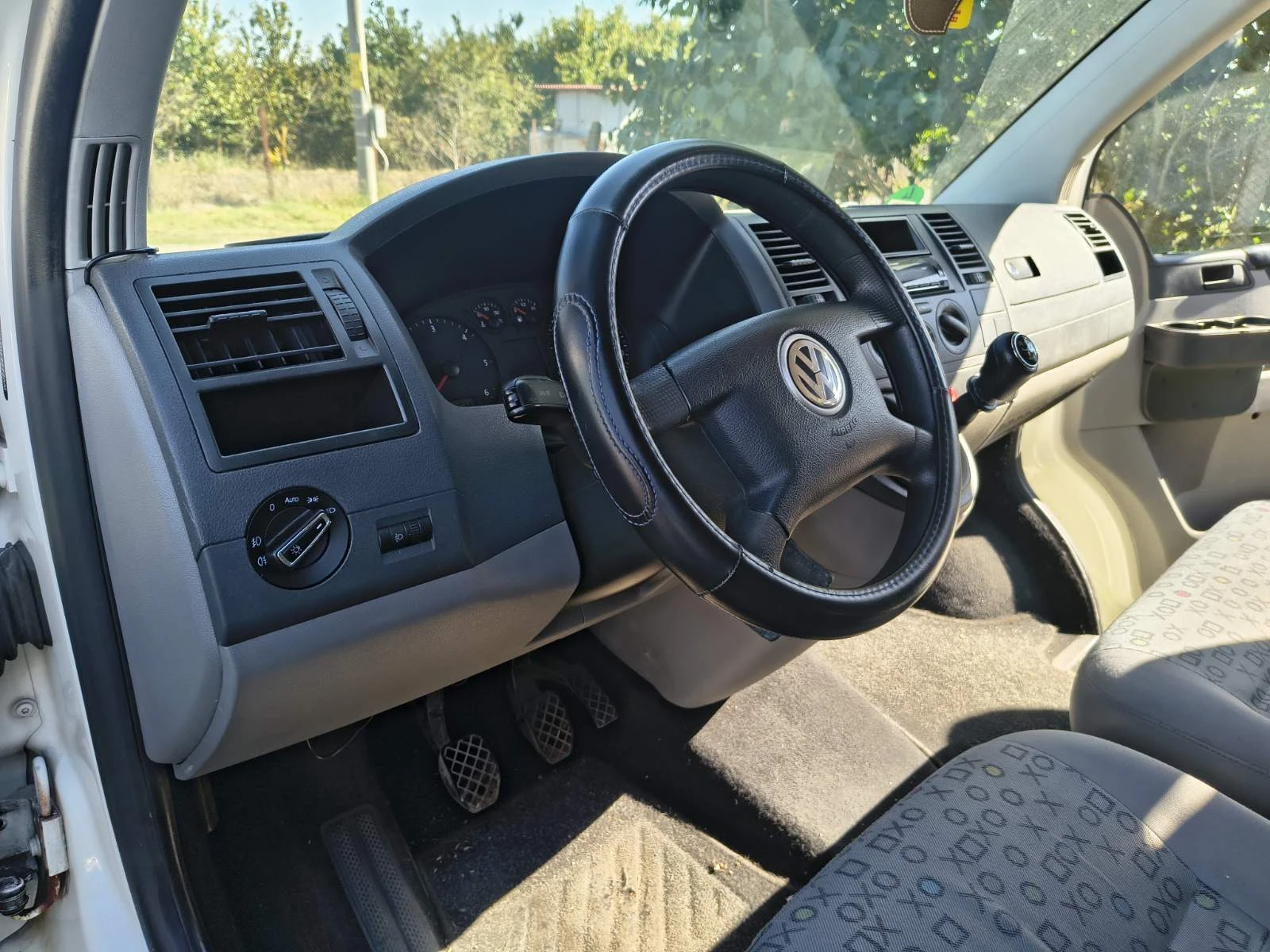 VW T5 1.9tdi 90hp, снимка 9 - Бусове и автобуси - 56645785