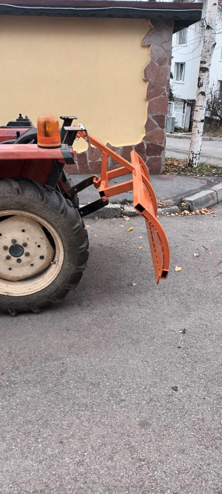 Трактор Yanmar 205, снимка 2 - Селскостопанска техника - 56545556