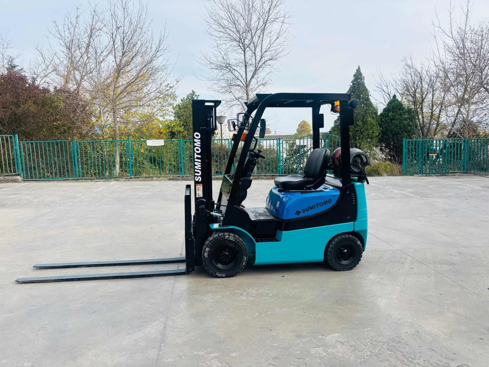 ������� Yale ���� �� 2300 ��������, ������� ����������, ������� | Mobile.bg � ����������� 2