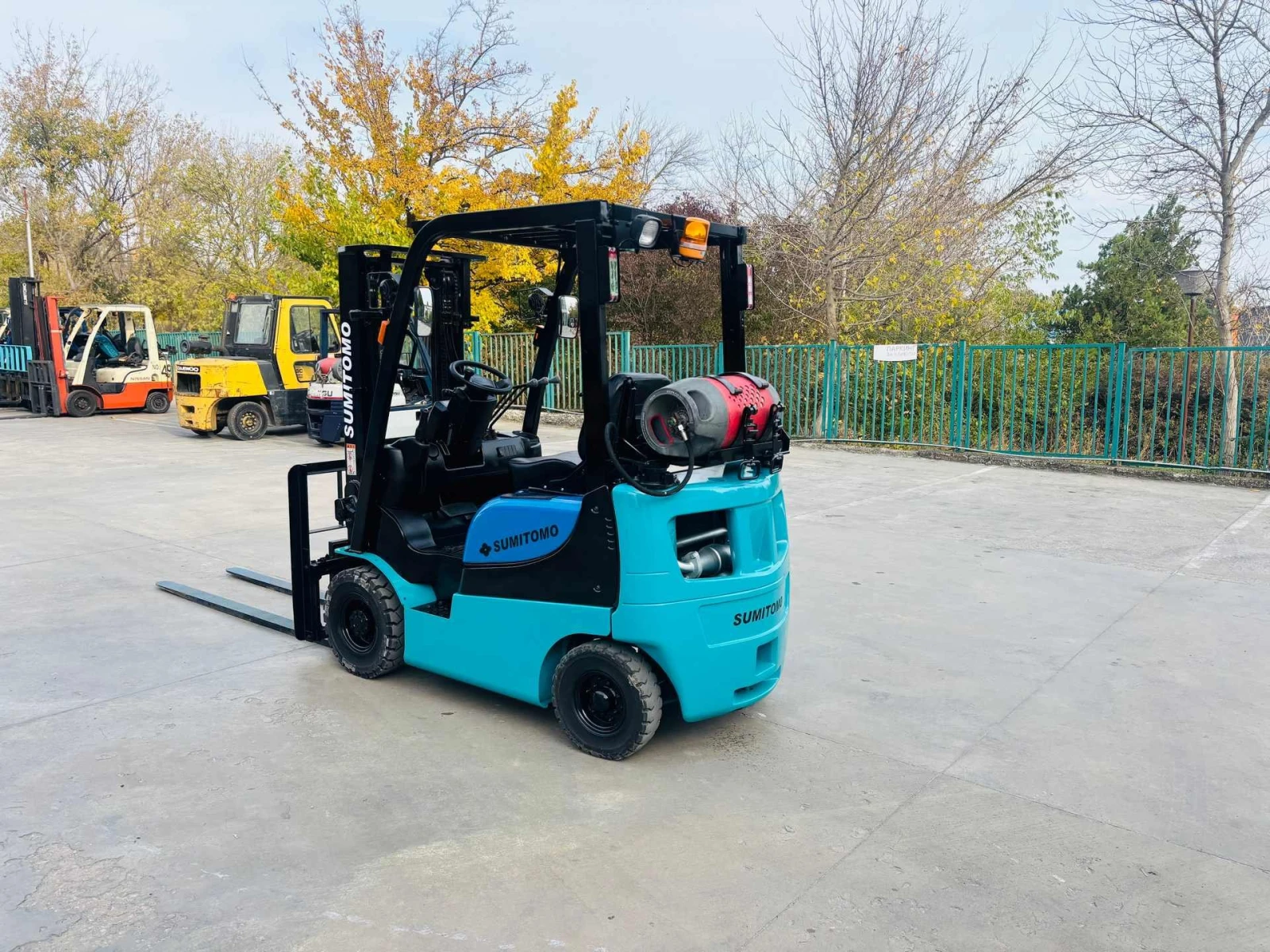 ������� Yale ���� �� 2300 ��������, ������� ����������, ������� | Mobile.bg � ����������� 1