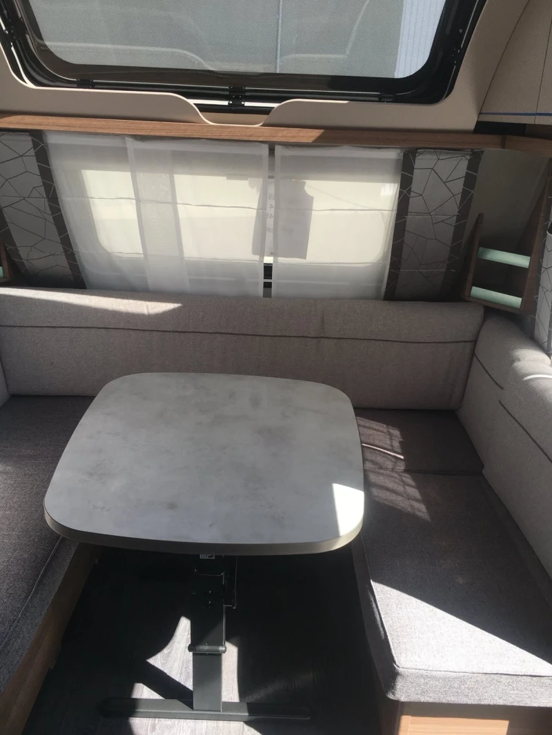 Каравана Knaus, снимка 9 - Каравани и кемпери - 50434495