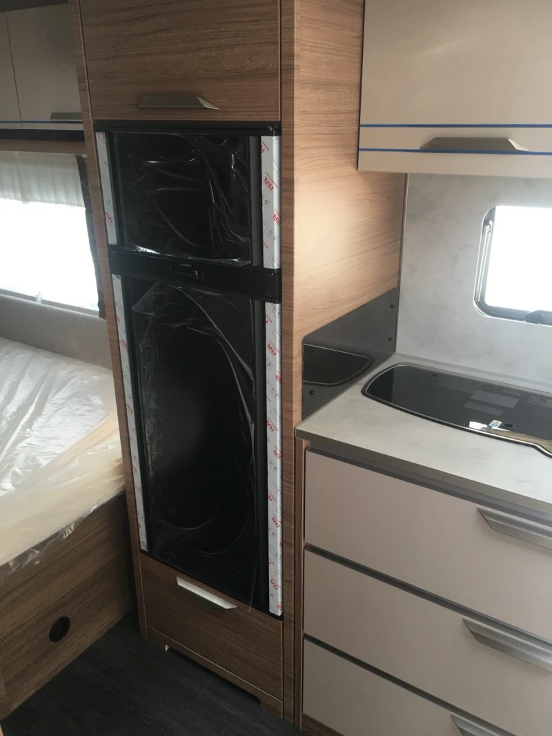 Каравана Knaus, снимка 4 - Каравани и кемпери - 50434495