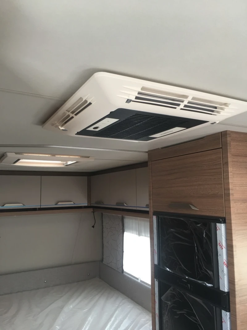 Каравана Knaus, снимка 6 - Каравани и кемпери - 50434495