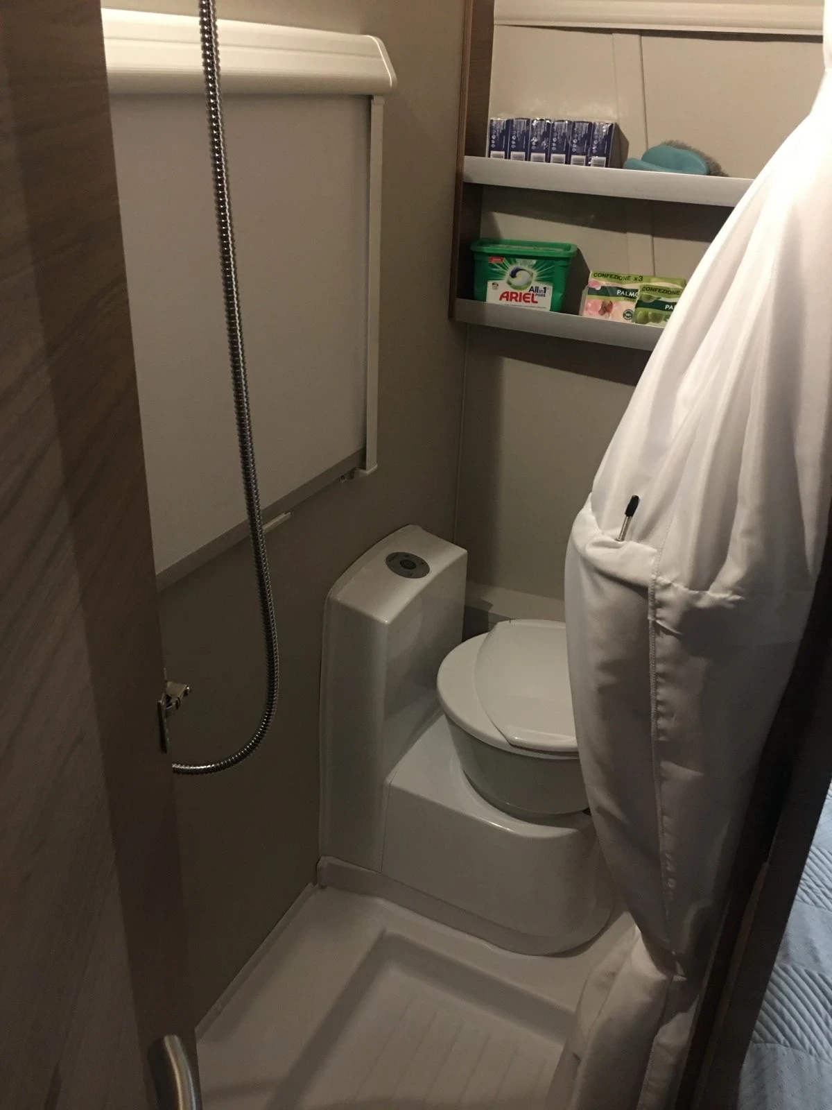  Knaus | Mobile.bg   11