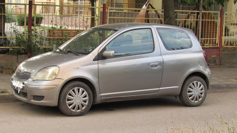 Toyota Yaris, снимка 3 - Автомобили и джипове - 47071162