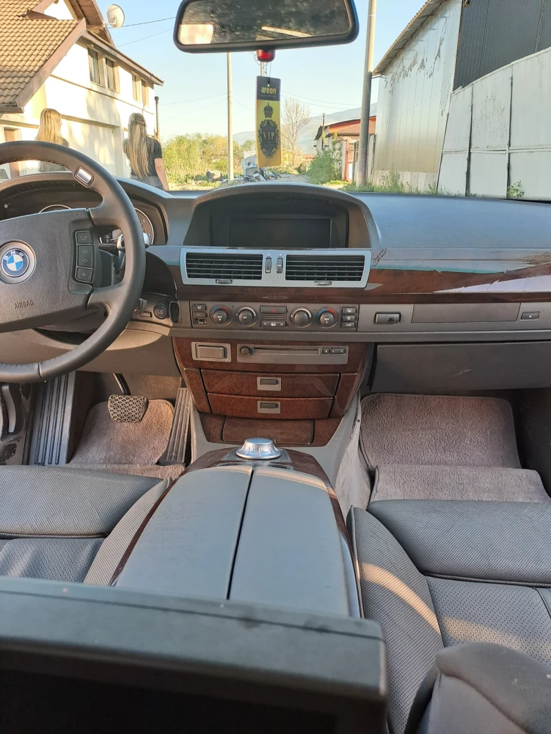 BMW 740, снимка 16 - Автомобили и джипове - 47077481