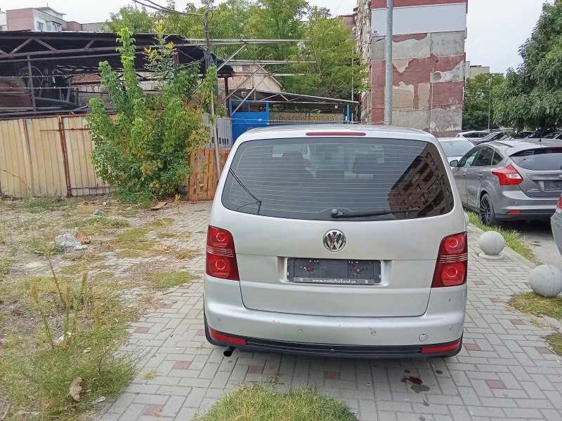 VW Touran 2.0 метан, снимка 5 - Автомобили и джипове - 47479131