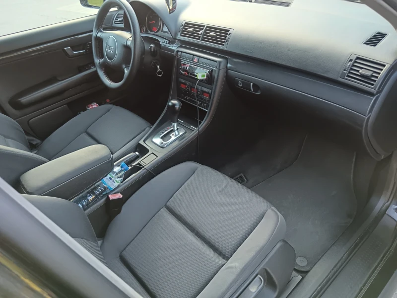 Audi A4 2.4, снимка 9 - Автомобили и джипове - 47736931