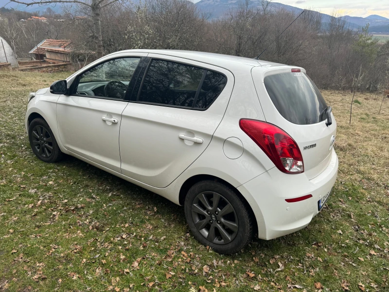 Hyundai I20 1.2i 16V, снимка 3 - Автомобили и джипове - 48371005