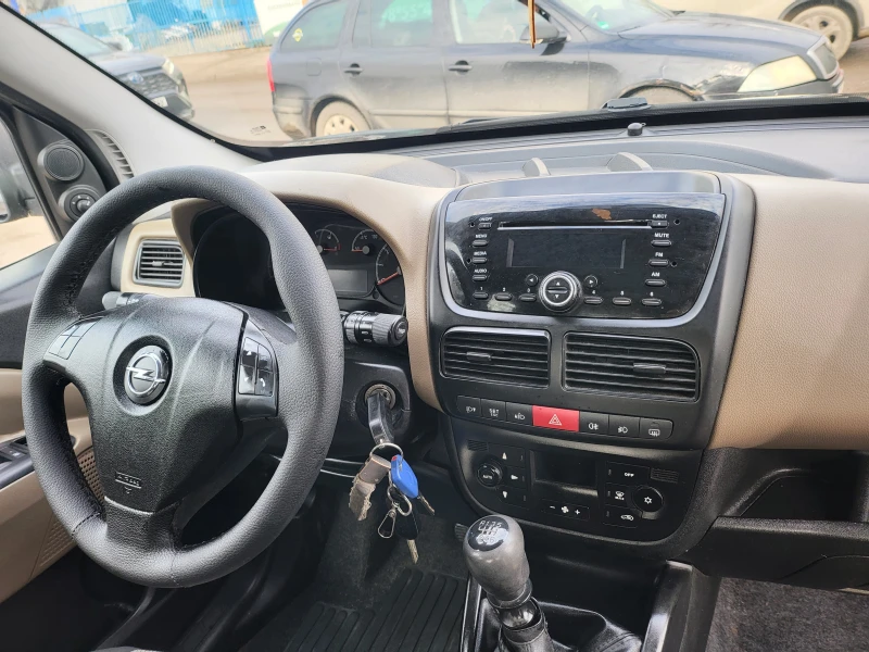 Opel Combo 1.6cdti 7места/теглич, снимка 15 - Автомобили и джипове - 48874931