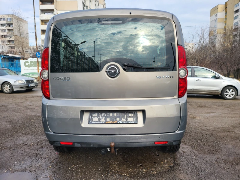 Opel Combo 1.6cdti 7места/теглич, снимка 7 - Автомобили и джипове - 48874931