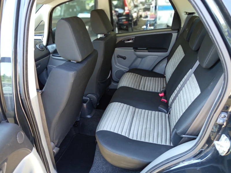 Suzuki SX4 1.6i FACE AVTOMAT, снимка 9 - Автомобили и джипове - 50696988