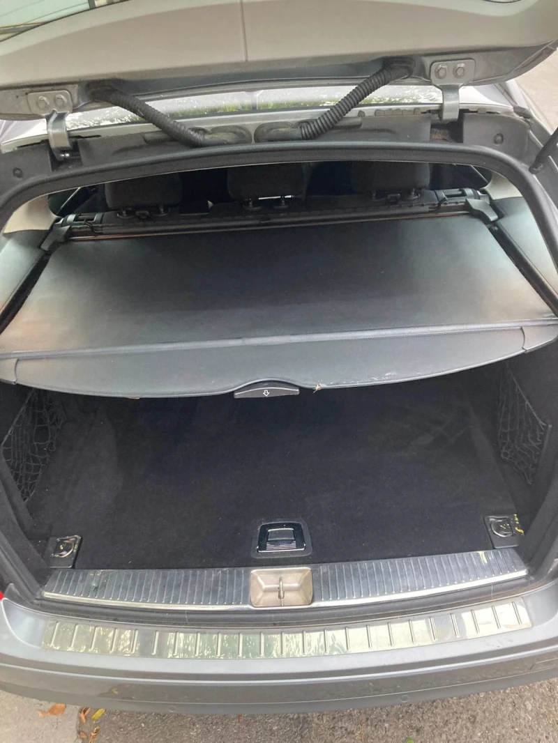 Mercedes-Benz C 180, снимка 9 - Автомобили и джипове - 52309655