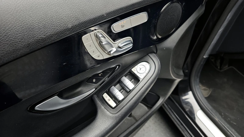 Mercedes-Benz C 200, снимка 13 - Автомобили и джипове - 52548759