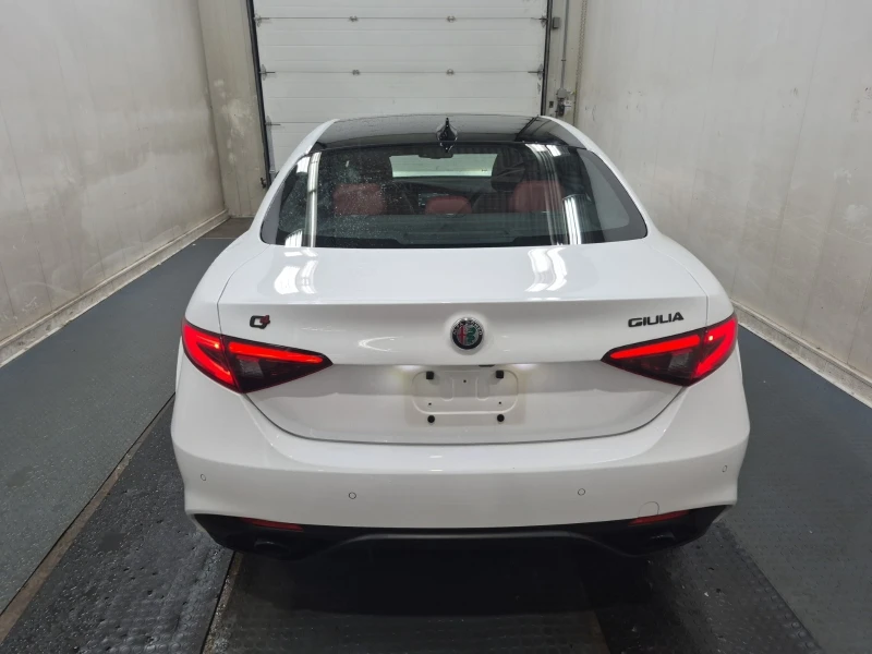 Alfa Romeo Giulia TI SPORT * * CARFAX * * АВТО КРЕДИТ * * , снимка 5 - Автомобили и джипове - 52843015