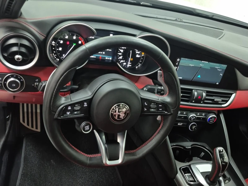 Alfa Romeo Giulia TI SPORT * * CARFAX * * АВТО КРЕДИТ * * , снимка 10 - Автомобили и джипове - 52843015