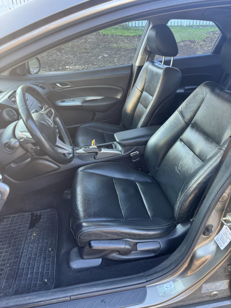 Honda Civic 1.8 ГАЗ, снимка 9 - Автомобили и джипове - 52846890