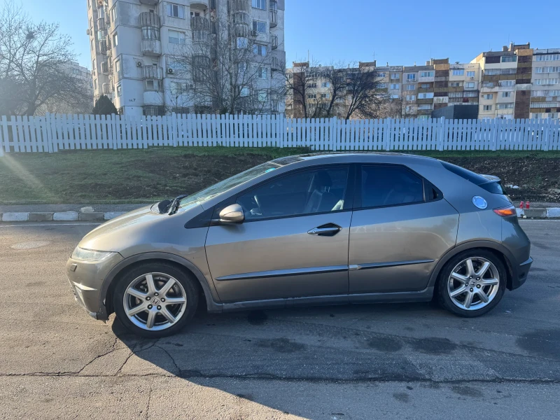 Honda Civic 1.8 ГАЗ, снимка 3 - Автомобили и джипове - 52846890