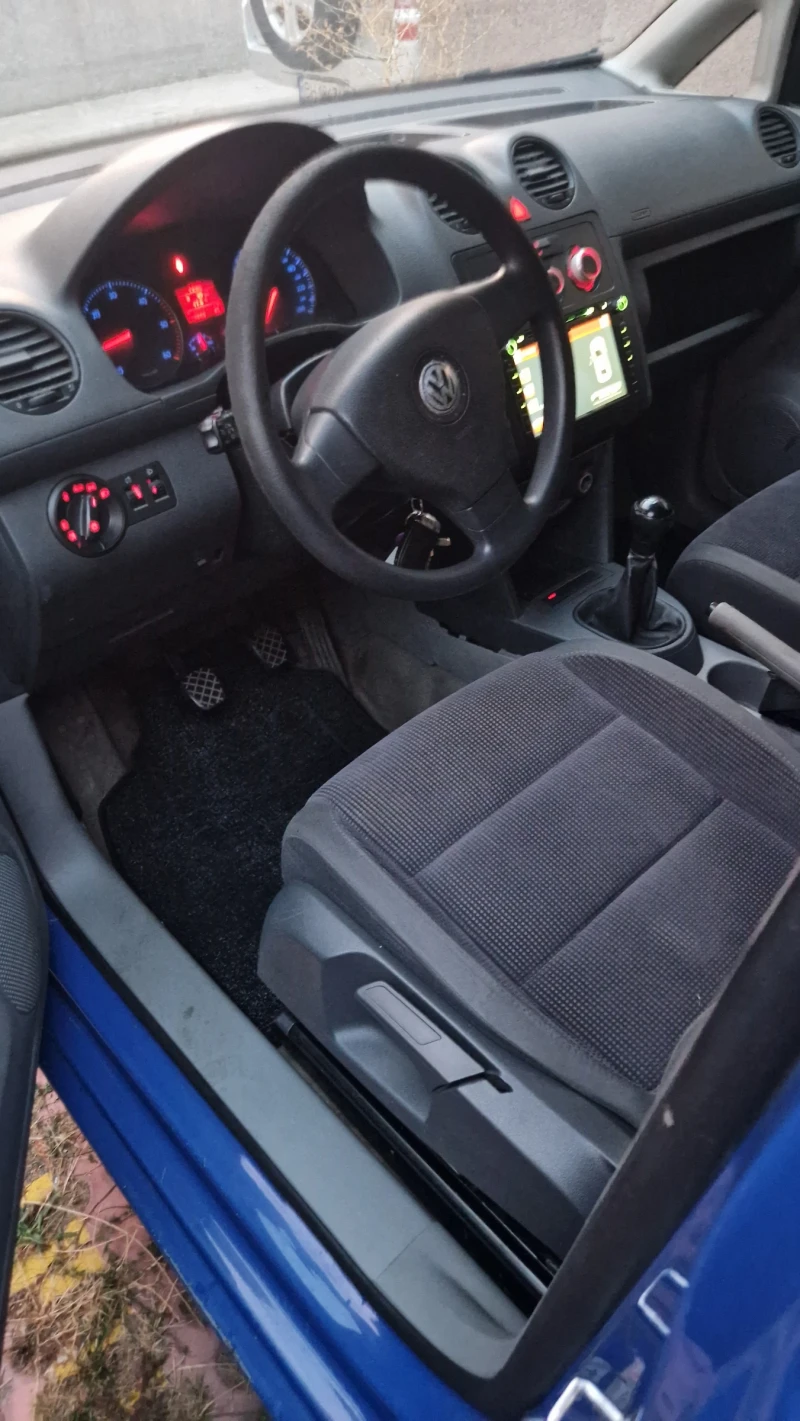 VW Caddy 2000 SDI, снимка 10 - Автомобили и джипове - 52904405