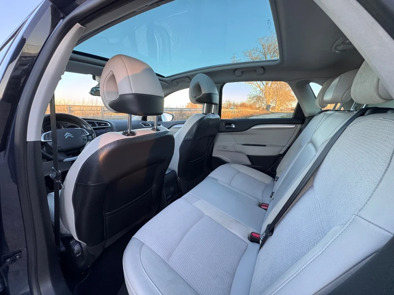 Citroen C4 1.6hdi 92kc Exclusive Navi* Panorama* Pdc, снимка 9 - Автомобили и джипове - 52931057