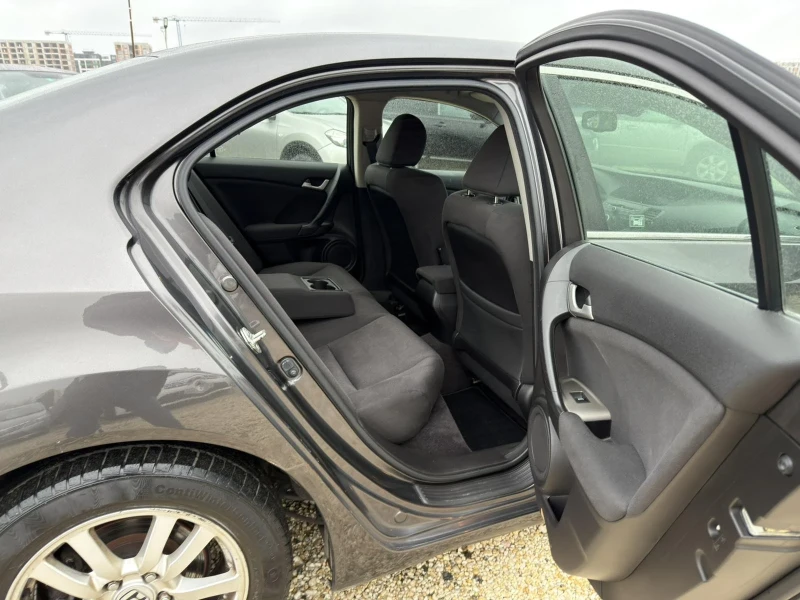 Honda Accord 2.0i V-TEC, снимка 15 - Автомобили и джипове - 53126603