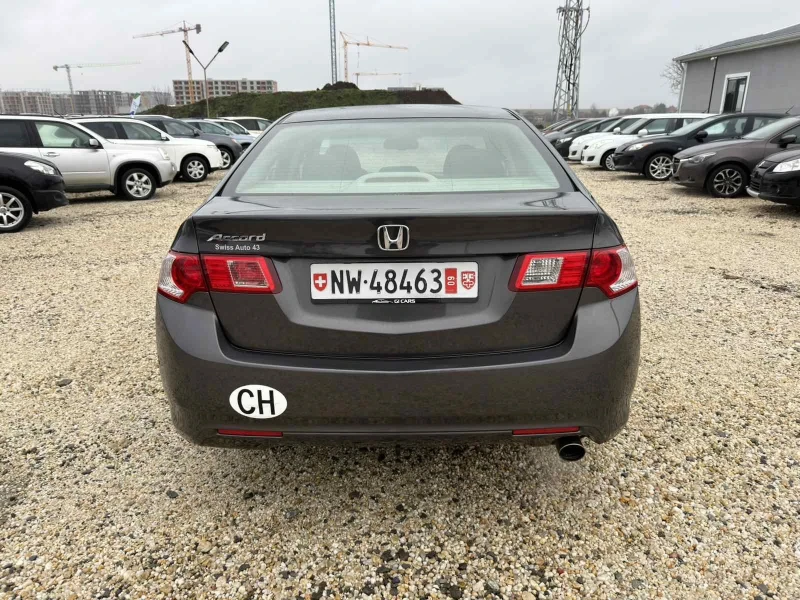 Honda Accord 2.0i V-TEC, снимка 7 - Автомобили и джипове - 53126603