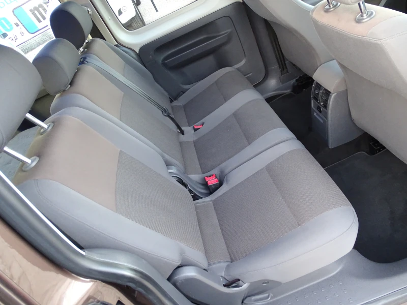 VW Caddy 1.6TDI_MAXI_7 Местен_* , снимка 11 - Автомобили и джипове - 53396048