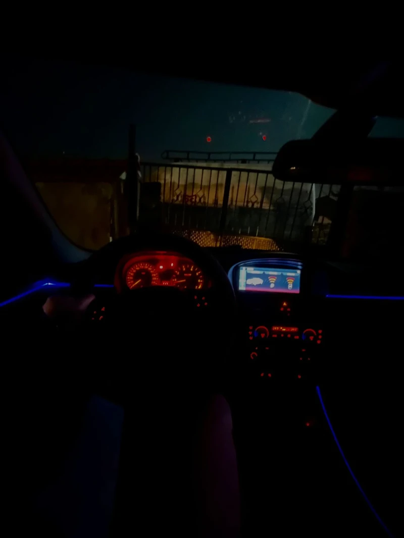 BMW 320 320i 150k.c, снимка 8 - Автомобили и джипове - 53528782