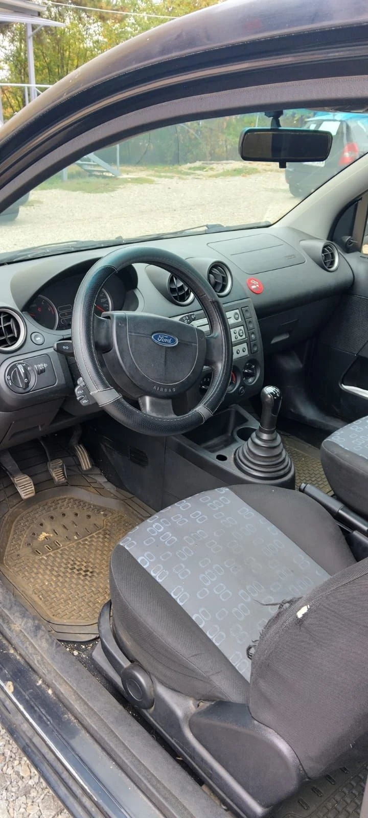 Ford Fiesta, снимка 6 - Автомобили и джипове - 56638157
