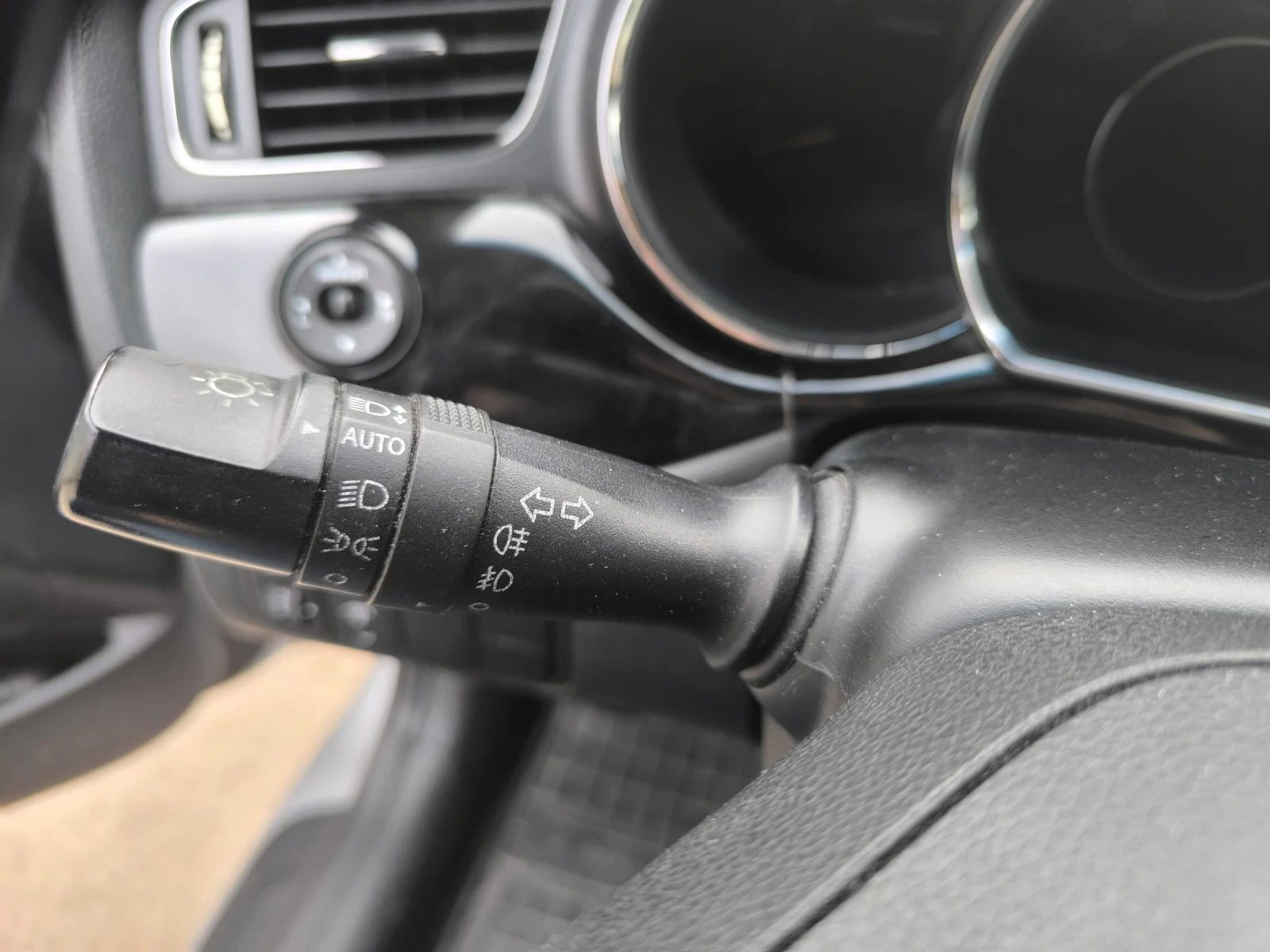 Kia Ceed 1.6 crdi 110к.с. - изображение 10