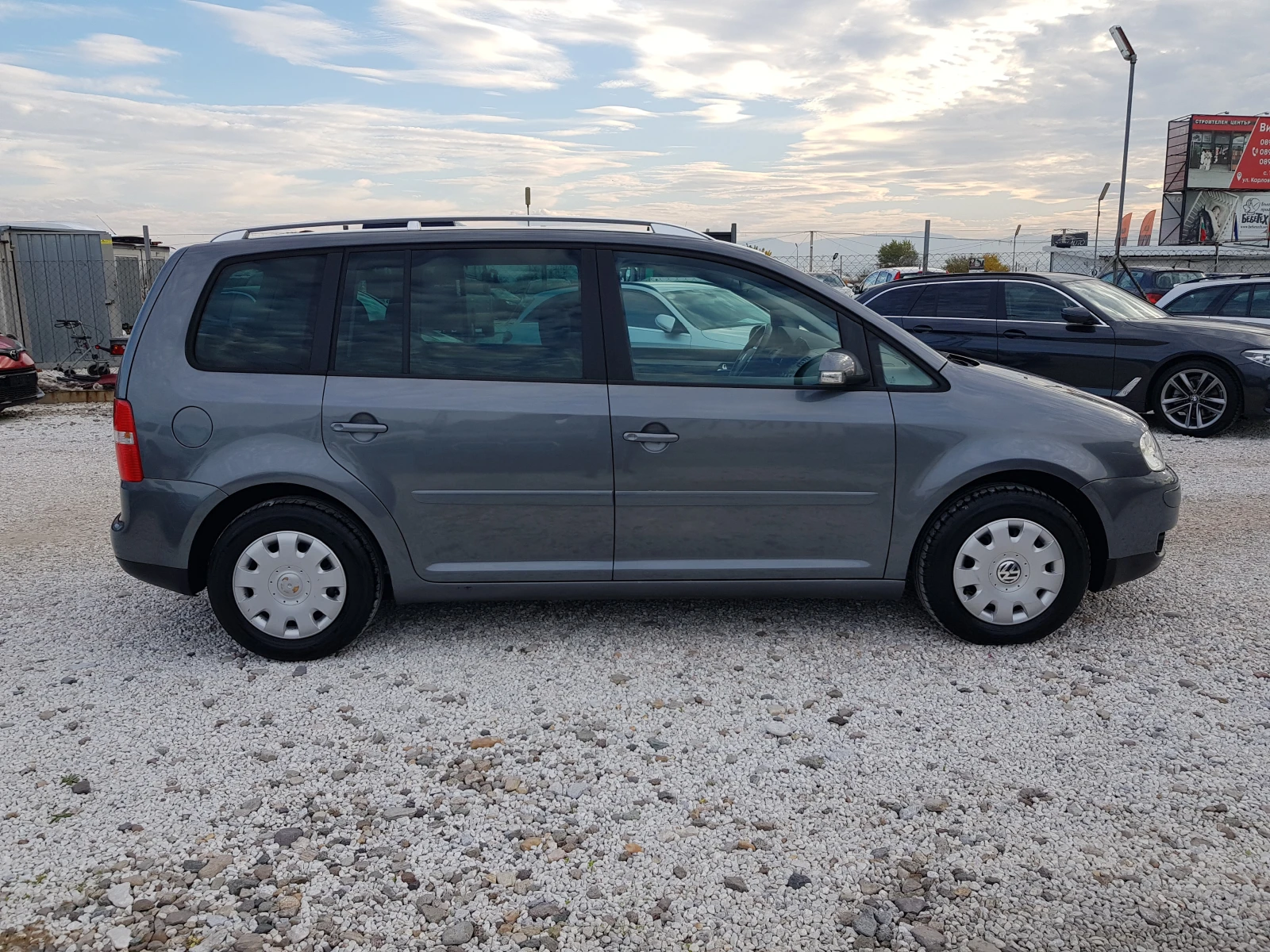 VW Touran 2.0 TDI-140 к.с. АВТОМАТИК 6+ 1 места ЛИЗИНГ - изображение 4