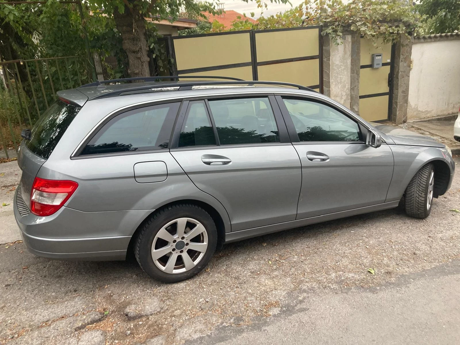 Mercedes-Benz C 180  - изображение 2