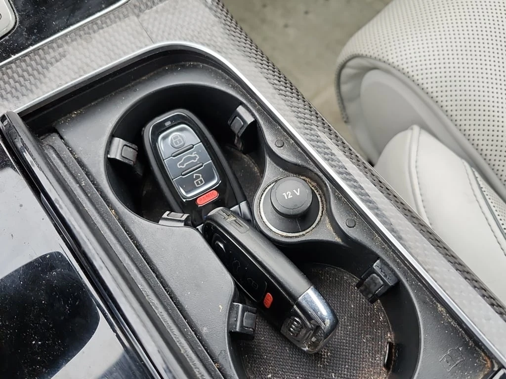 Audi S8 * PLUS * CARFAX *    | Mobile.bg   7