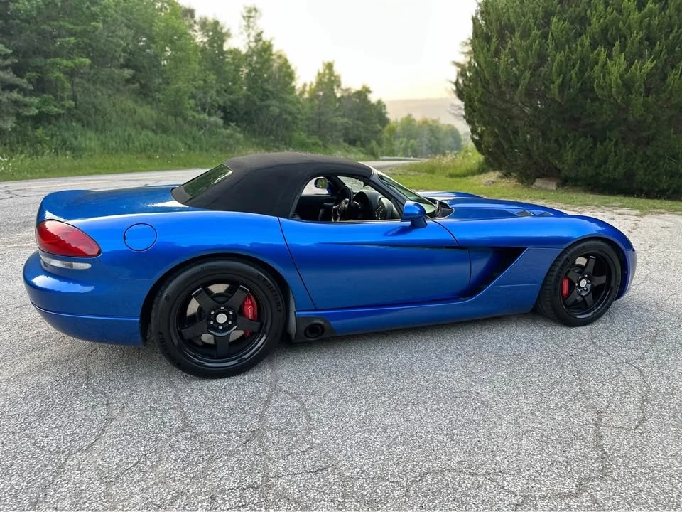 Dodge Viper SRT10 23 000КМ! * * CARFAX * * АВТО КРЕДИТ * *  - изображение 4
