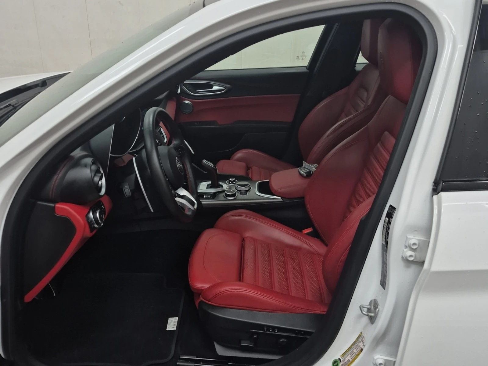 Alfa Romeo Giulia TI SPORT * * CARFAX * * ���� ������ * *  | Mobile.bg � ����������� 8