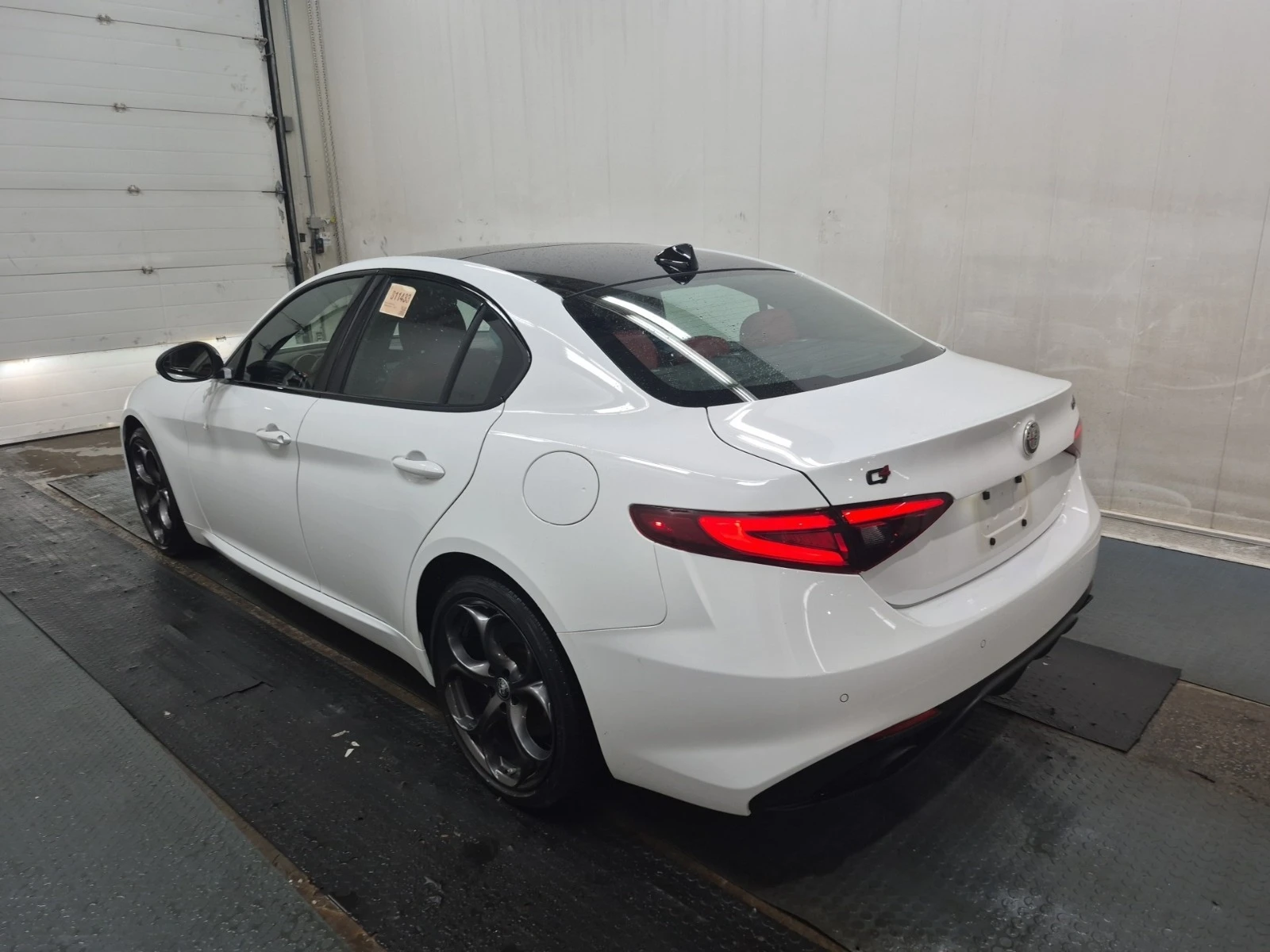 Alfa Romeo Giulia TI SPORT * * CARFAX * * ���� ������ * *  | Mobile.bg � ����������� 6
