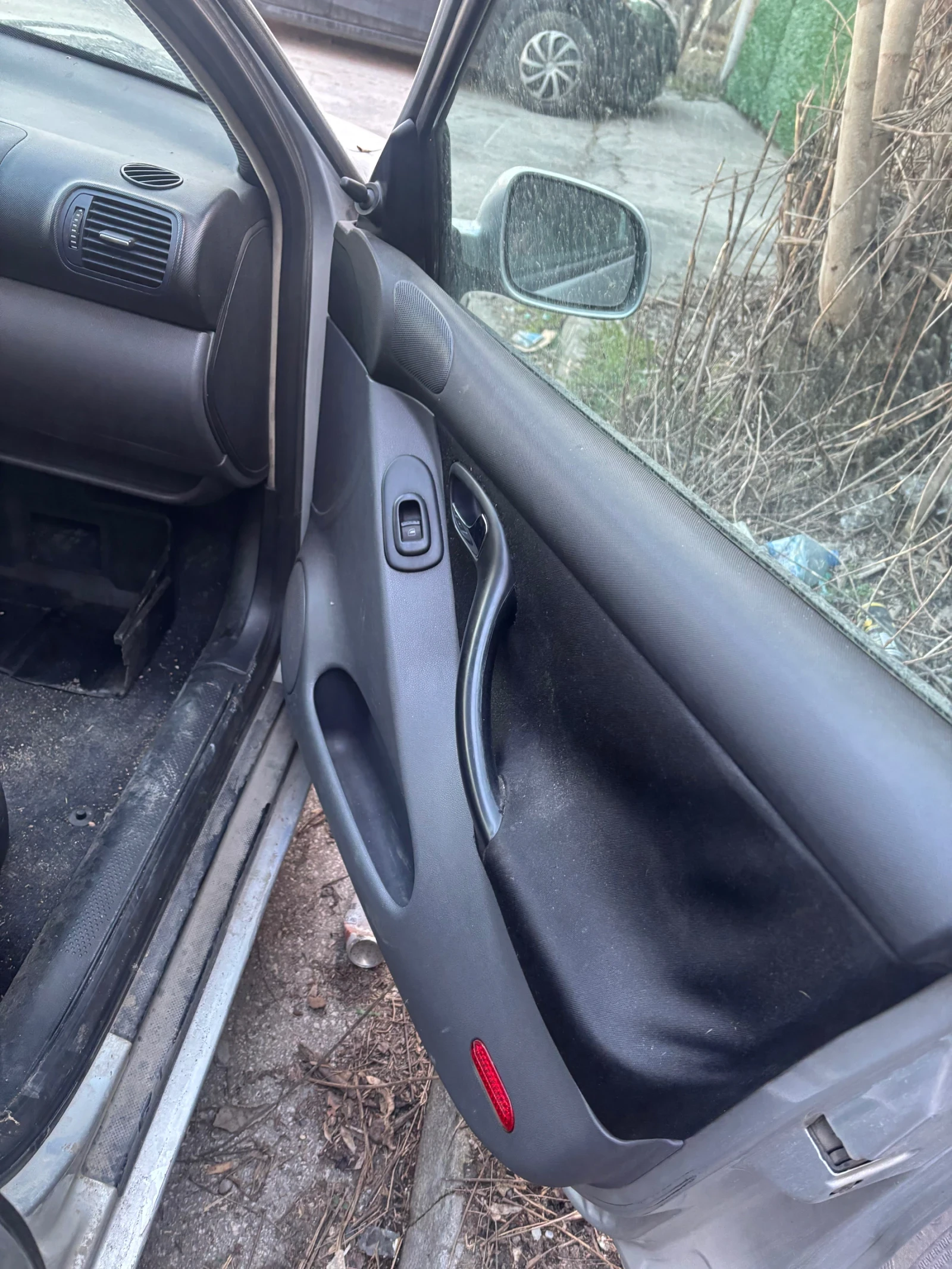 Seat Leon, снимка 5 - Автомобили и джипове - 53818059