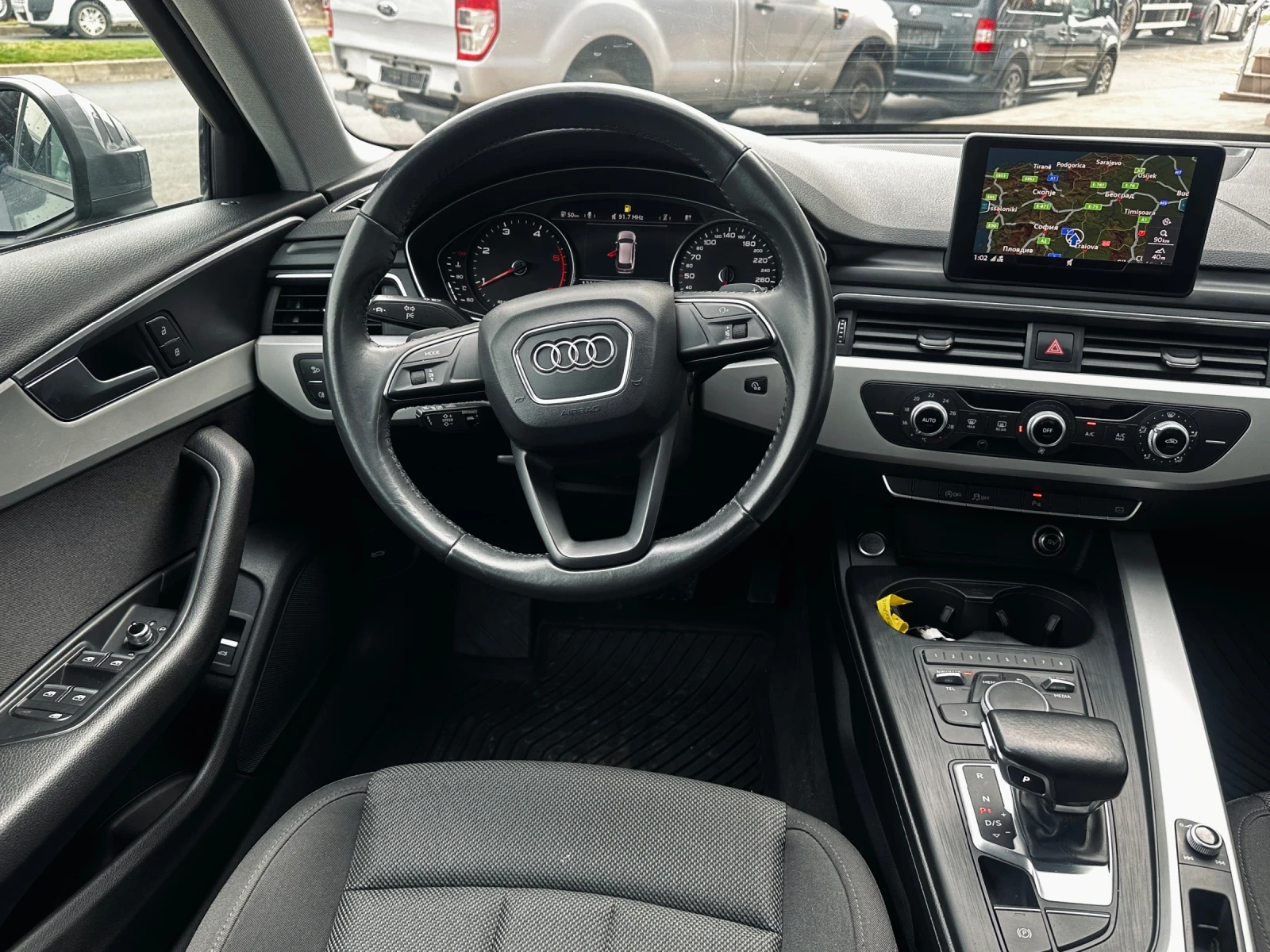 Audi A4 2.0TDI / FACELIFT / DISTRONIC / DSG, снимка 7 - Автомобили и джипове - 53906569