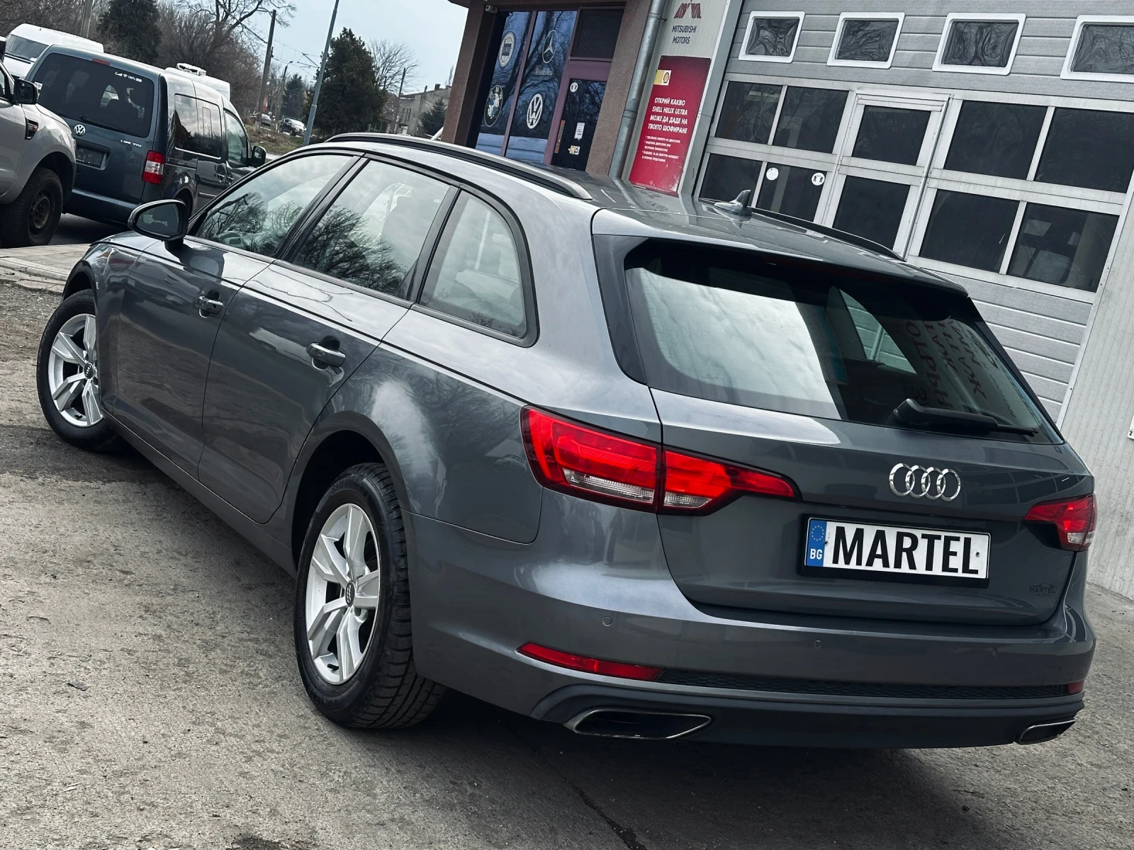 Audi A4 2.0TDI / FACELIFT / DISTRONIC / DSG, снимка 6 - Автомобили и джипове - 53906569