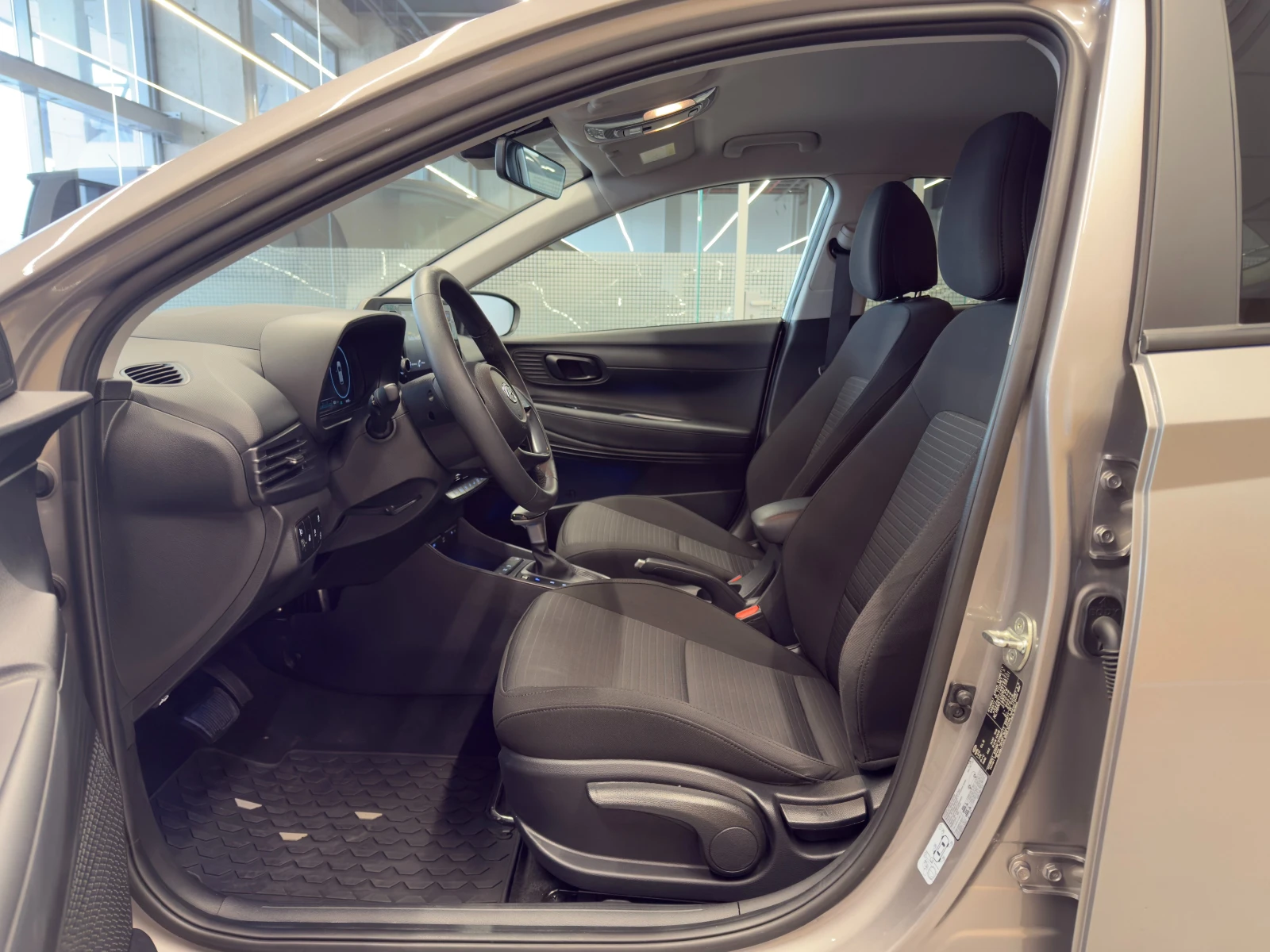 Hyundai I20 EXCLUSIVE, снимка 15 - Автомобили и джипове - 53927177