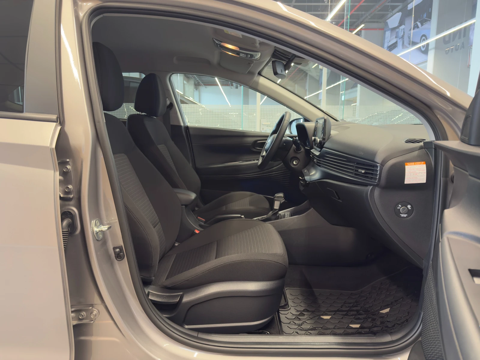 Hyundai I20 EXCLUSIVE, снимка 16 - Автомобили и джипове - 53927177